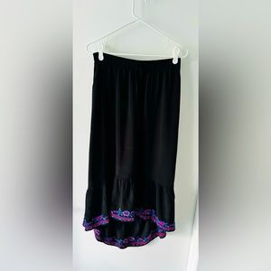 High-Low Embroidered skirt